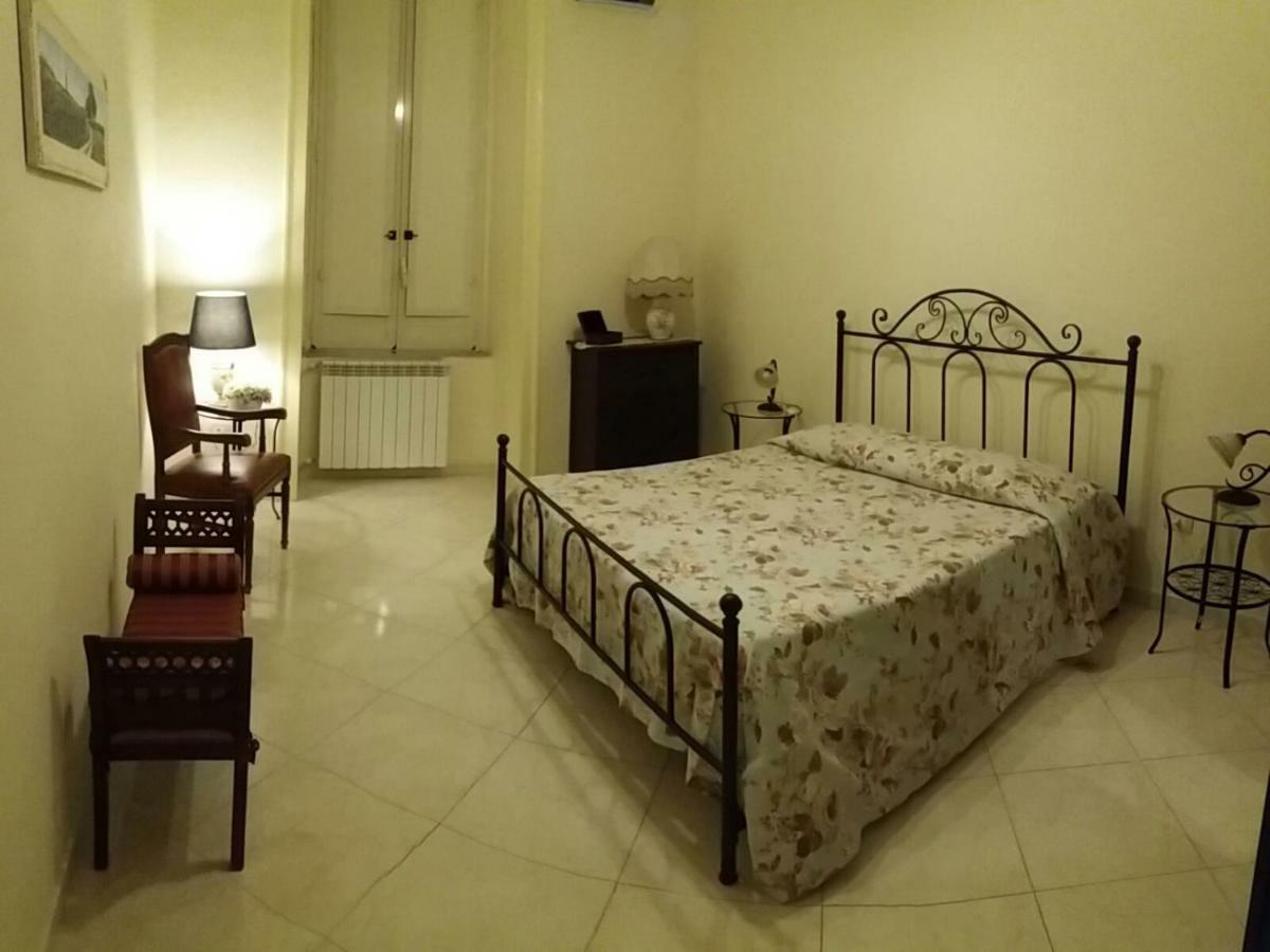 הוילה סן ג'יורג'יו א קרמאנו Casa Girasole מראה חיצוני תמונה