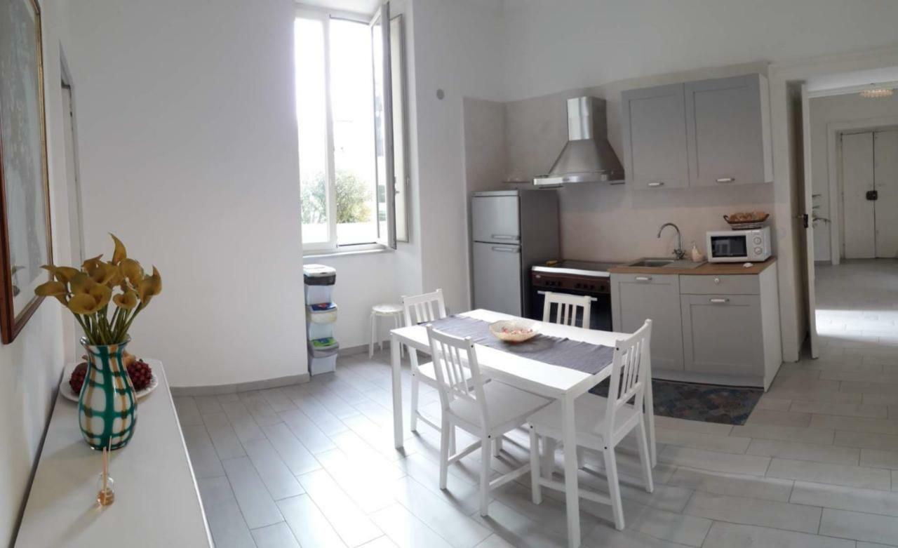 הוילה סן ג'יורג'יו א קרמאנו Casa Girasole מראה חיצוני תמונה